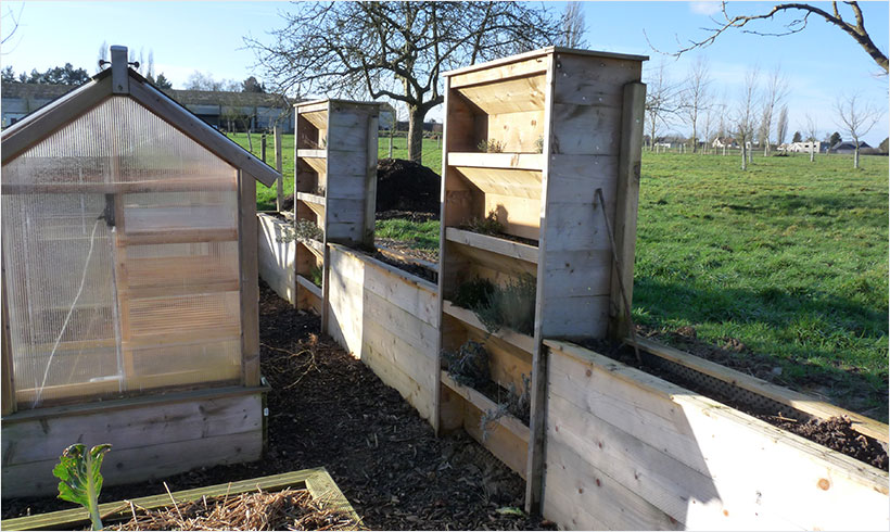 Installer une clôture autour du potager mon potager en carrés Basse inspiration clôture