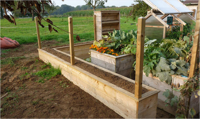 Installer une clôture autour du potager