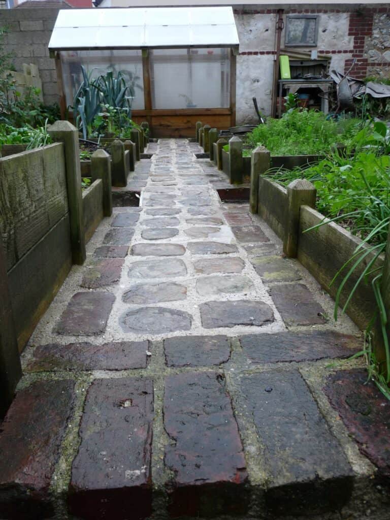 Quand le jardin de curé ressemble au potager en carrés